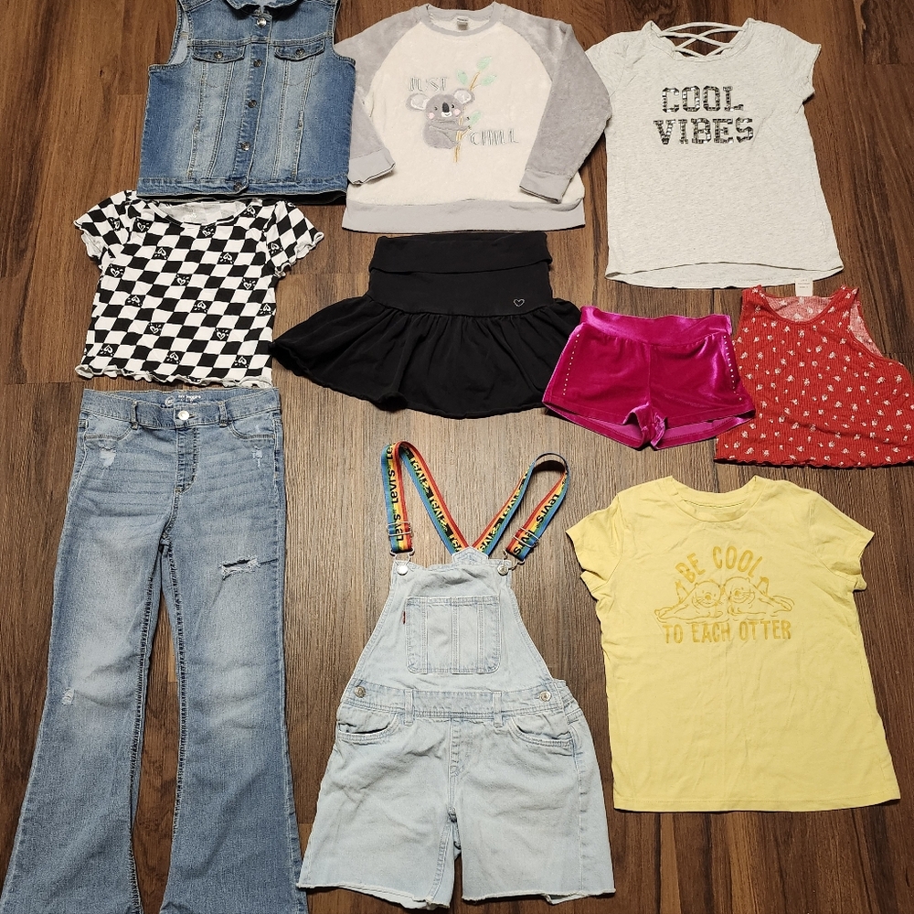 9 Pc Lot Juniors Sz M Tops, Tees, Skirts, Shorts, Overall Shorts, Pants